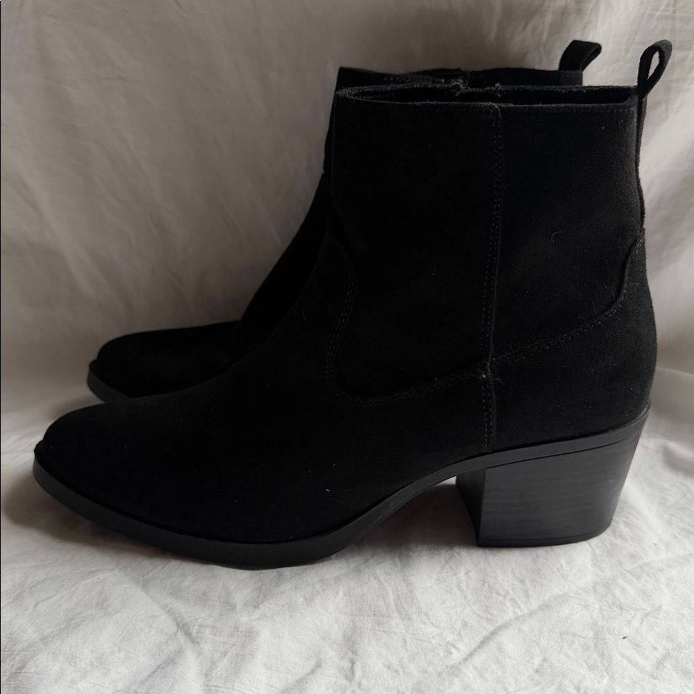 Old Navy Black Western Booties - Picture 2 of 9